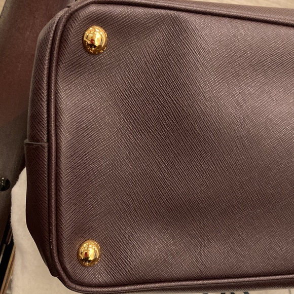Authentic Prada Saffiano Galleria brown bag - Picture 4 of 5